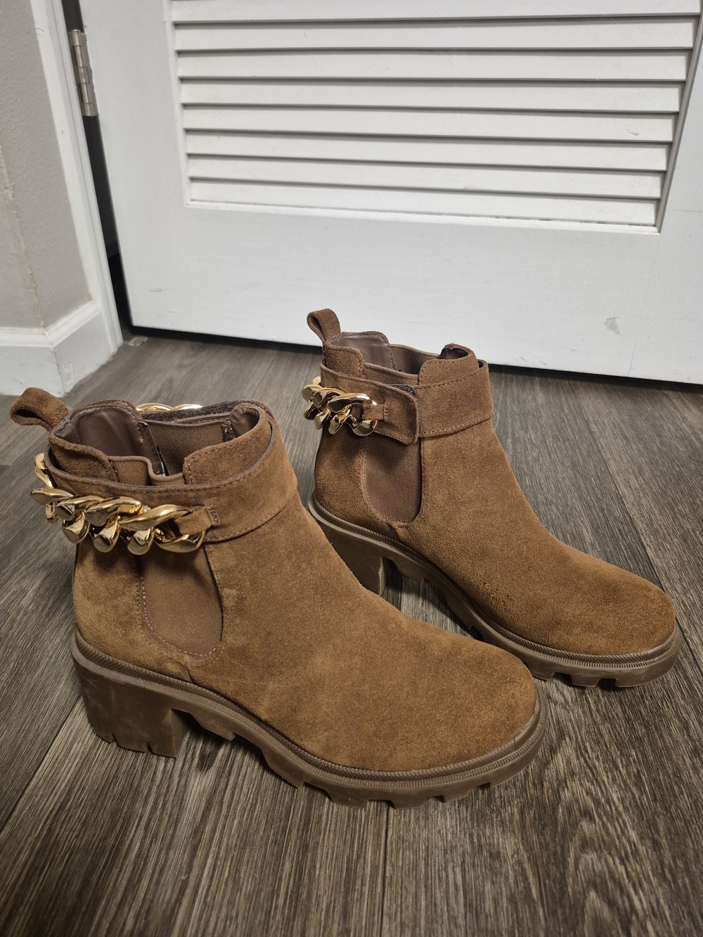 Steve Madden Amulet Brown Suede Removable Gold Chain Boots 9.5